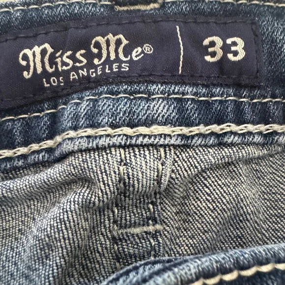 Miss Me Mid Rise Embellished Dreamcatcher Bootcut Jeans Size 33 - Picture 11 of 15